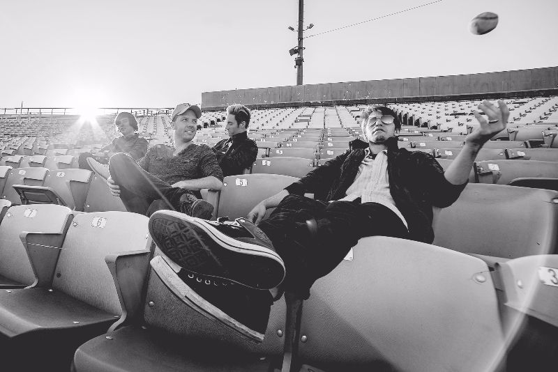 The Roads Below – DREAM TOUR