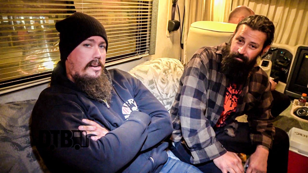 AZREAL – CRAZY TOUR STORIES Ep. 529 [VIDEO]