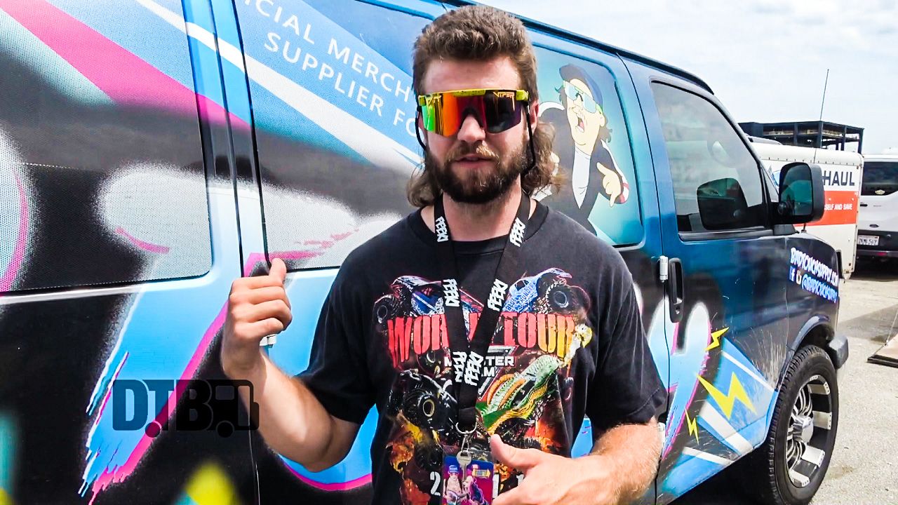 Feeki – CRAZY TOUR STORIES Ep. 569 [VIDEO]