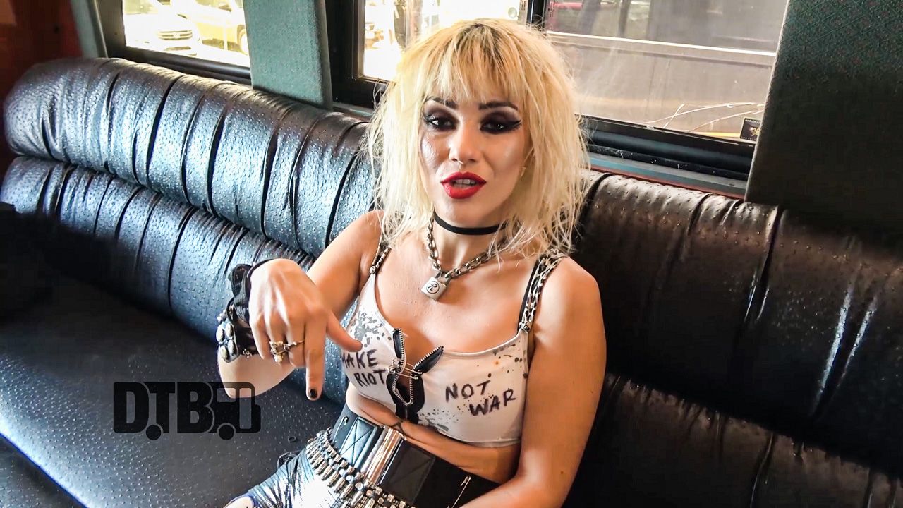 Barb Wire Dolls – TOUR PRANKS Ep. 309 [VIDEO]