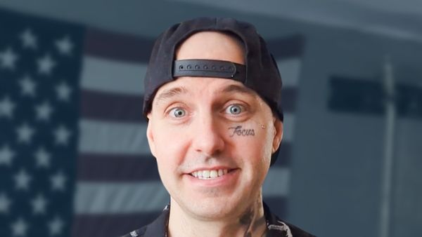 Dayshell - CRAZY TOUR STORIES Ep. 446 [VIDEO]