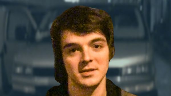 Chunk! No, Captain Chunk! - BUS INVADERS (Revisited) Ep. 221 [VIDEO]