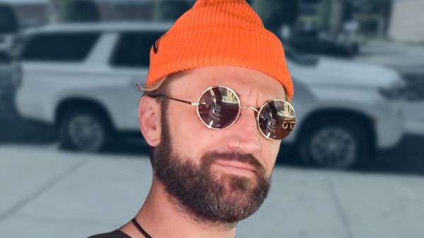 Every Avenue - BUS INVADERS Ep. 1802 [VIDEO]