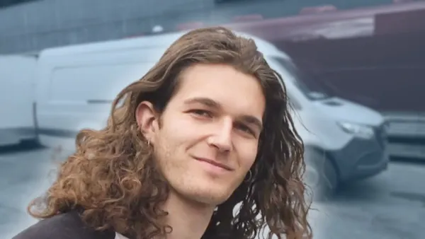 Return to Dust - BUS INVADERS Ep. 2089 [VIDEO]