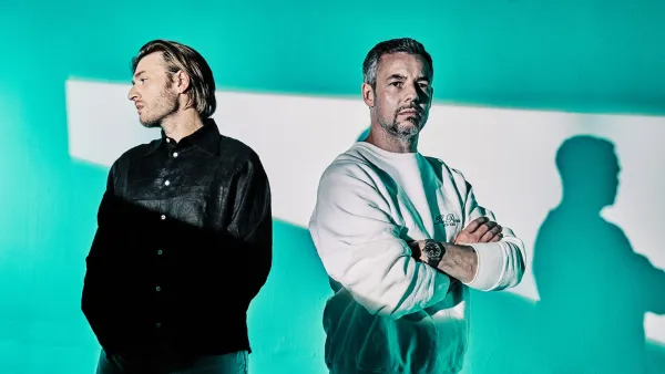 The Midnight - CRAZY TOUR STORIES