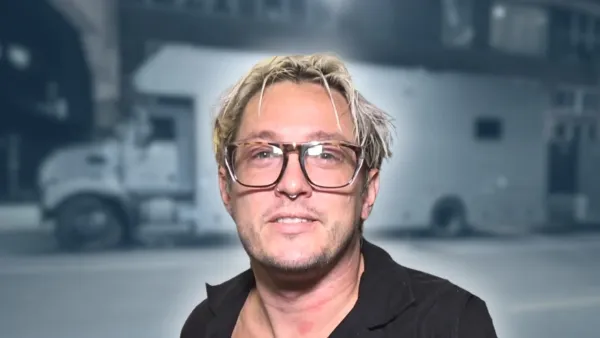 The Word Alive - BUS INVADERS Ep. 2120 [VIDEO]