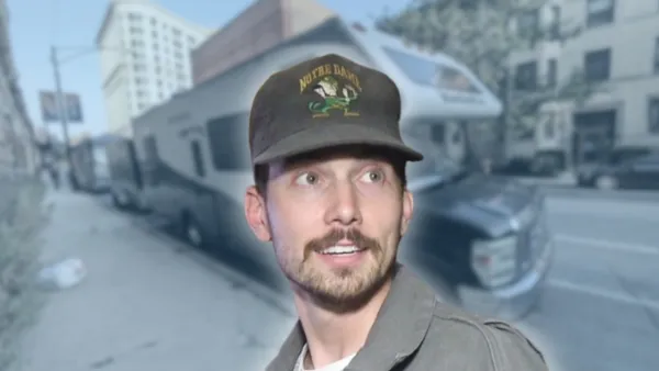 Grayscale - BUS INVADERS Ep. 2147 [VIDEO]