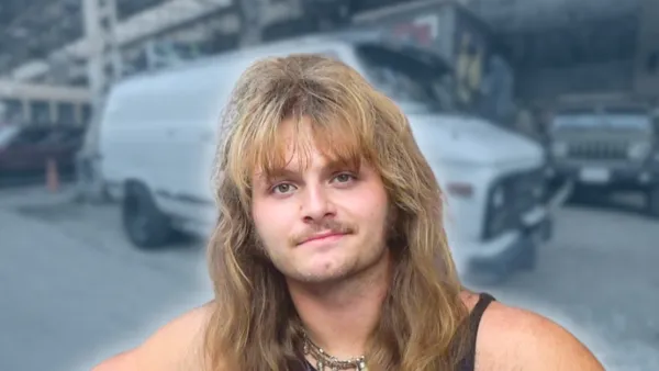 INTERCEPTOR - BUS INVADERS Ep. 2151 [VIDEO]