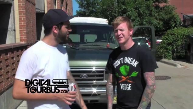 Four Year Strong – BUS INVADERS Ep. 20
