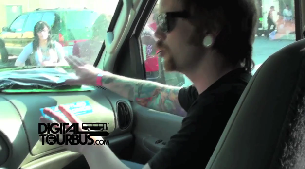 iwrestledabearonce – BUS INVADERS Ep. 93