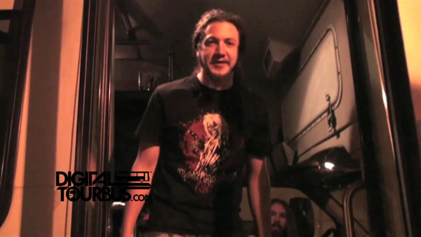 Lazarus A.D. – BUS INVADERS Ep. 213