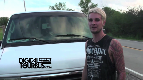 Throw The Fight – BUS INVADERS Ep. 212