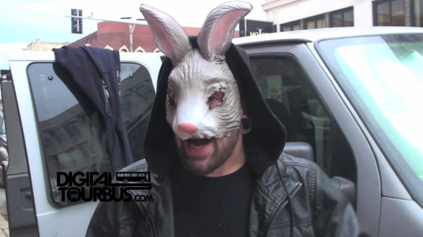 The Bunny The Bear – BUS INVADERS Ep. 401