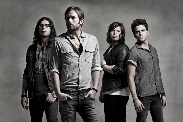 Kings Of Leon Cancel “Mechanical Bull” Dates After Bus Crash