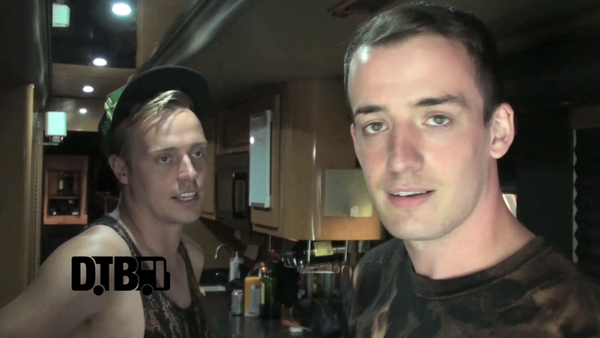 Architects (UK) – BUS INVADERS Ep. 541 [VIDEO]