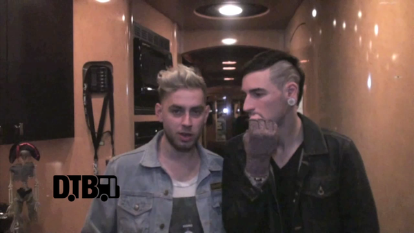 Issues – BUS INVADERS Ep. 536