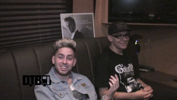 Issues – CRAZY TOUR STORIES [VIDEO]