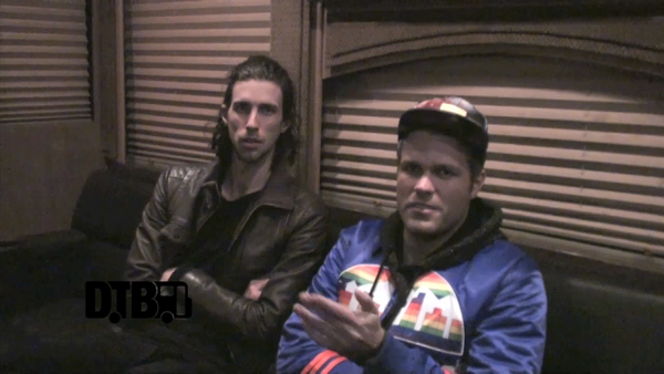 3Oh!3 – TOUR TIPS [VIDEO]