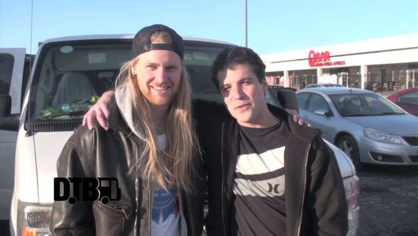 Close Your Eyes – BUS INVADERS Ep. 606 [VIDEO]