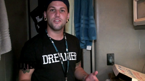 SECRETS – BUS INVADERS Ep. 712 [VIDEO]