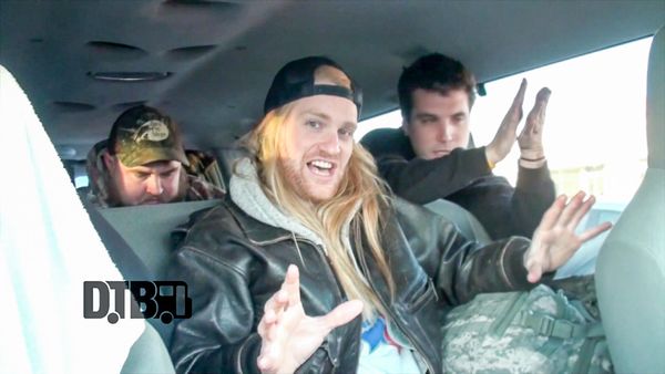 Close Your Eyes – TOUR PRANKS Ep. 18 [VIDEO]