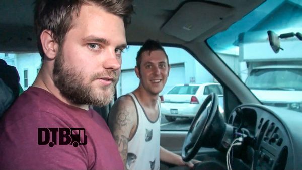 Artifex Pereo – BUS INVADERS Ep. 747 [VIDEO]