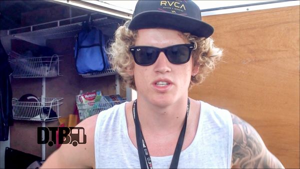 False Puppet – BUS INVADERS Ep. 870 [VIDEO]