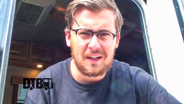 Seaway – BUS INVADERS Ep. 872 [VIDEO]