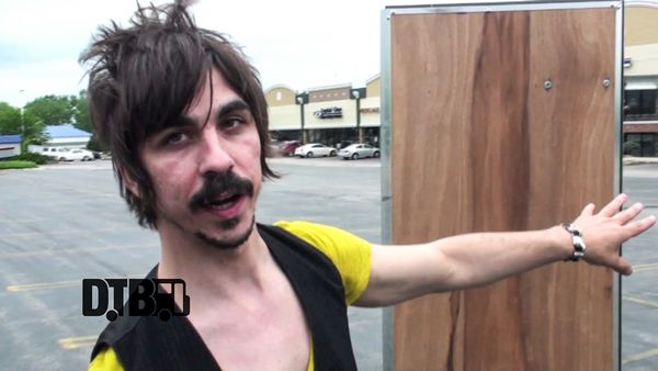 Model Stranger – BUS INVADERS (The Lost Episodes) Ep. 154 [VIDEO]