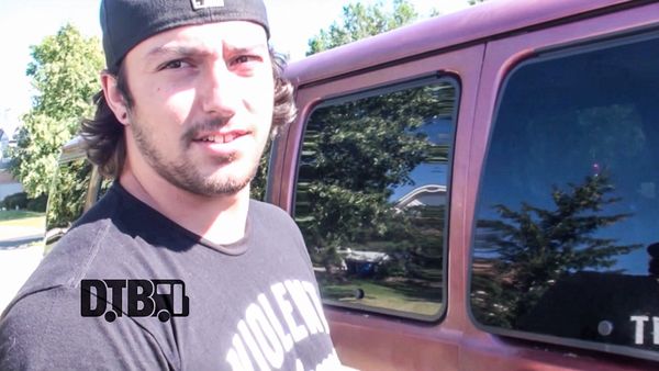 Those Dirty Thieves – BUS INVADERS Ep. 977 [VIDEO]