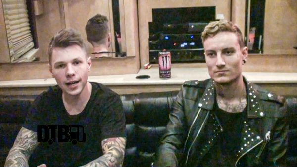 Crown The Empire – TOUR TIPS (Top 5) Ep. 484 [VIDEO]