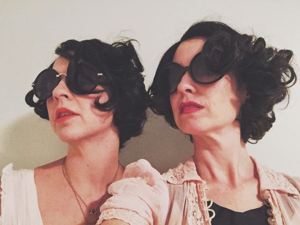 Casket Girls – PRESHOW RITUALS