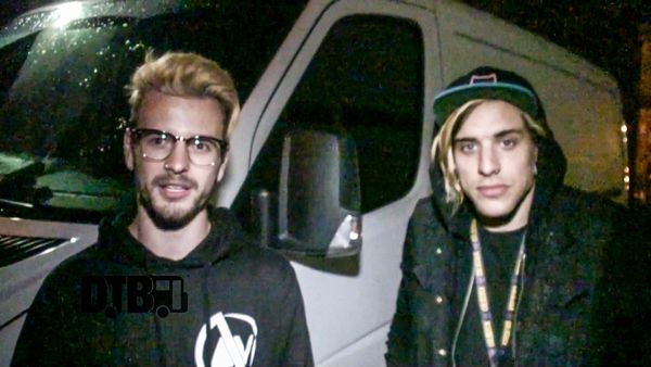 Outline In Color – BUS INVADERS Ep. 1020 [VIDEO]