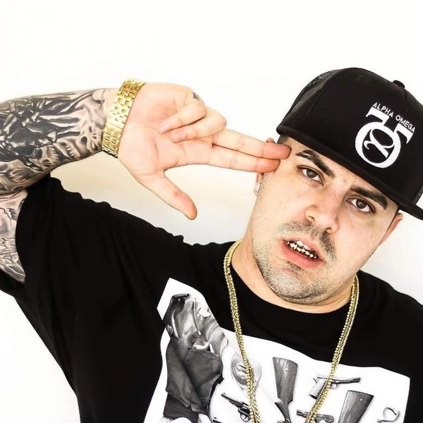 Mugg Shot – CRAZY TOUR STORIES