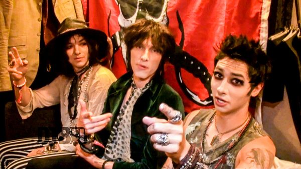 Palaye Royale – DREAM TOUR Ep. 450 [VIDEO]