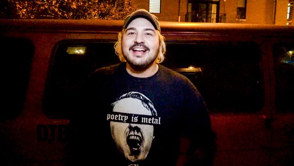 Everyone Leaves – CRAZY TOUR STORIES Ep. 498