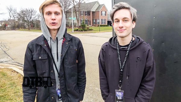 Glass Houses – CRAZY TOUR STORIES Ep. 514 [VIDEO]