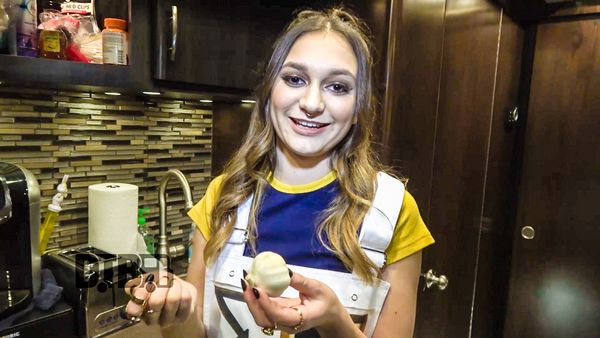 Daya – BUS INVADERS Ep. 1145 [VIDEO]