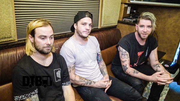 888 – CRAZY TOUR STORIES Ep. 564 [VIDEO]