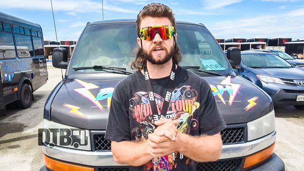 Feeki – BUS INVADERS Ep. 1248 [VIDEO]