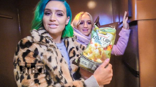 Sheppard – BUS INVADERS Ep. 1246 [VIDEO]