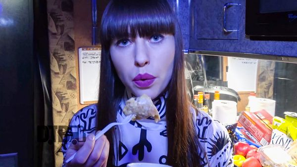 Kimbra Makes Bread & Butter Pudding – COOKING AT 65MPH Ep. 31 [VIDEO]