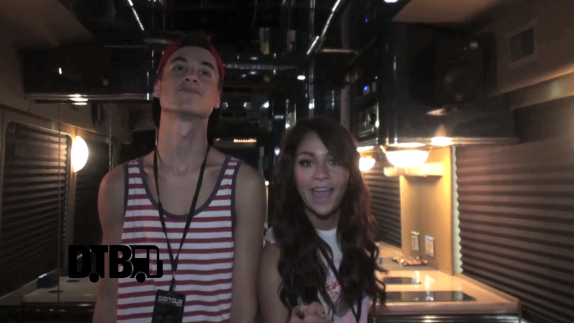 The Digitour feat. Andrea Russett and Kian Lawley BUS INVADERS Ep