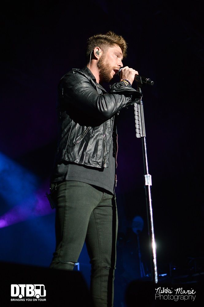 Chris Lane- One Hell Of A Night - Photo10