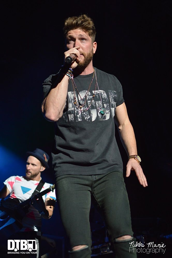 Chris Lane- One Hell Of A Night - Photo14