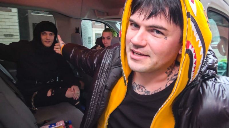 Oliver Francis – BUS INVADERS Ep. 1556 [VIDEO] – Digital Tour Bus